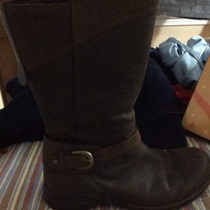 Ladies size 10 merrel  boots